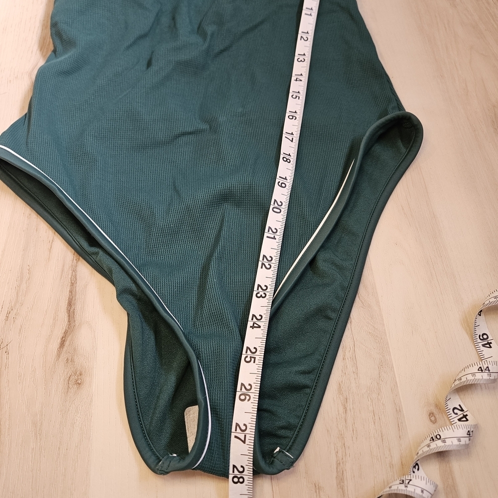 Shade & Shore NWT Green High Leg One Piece Swimsuit Women's Large Cheeky V Neck - Picture 4 of 11